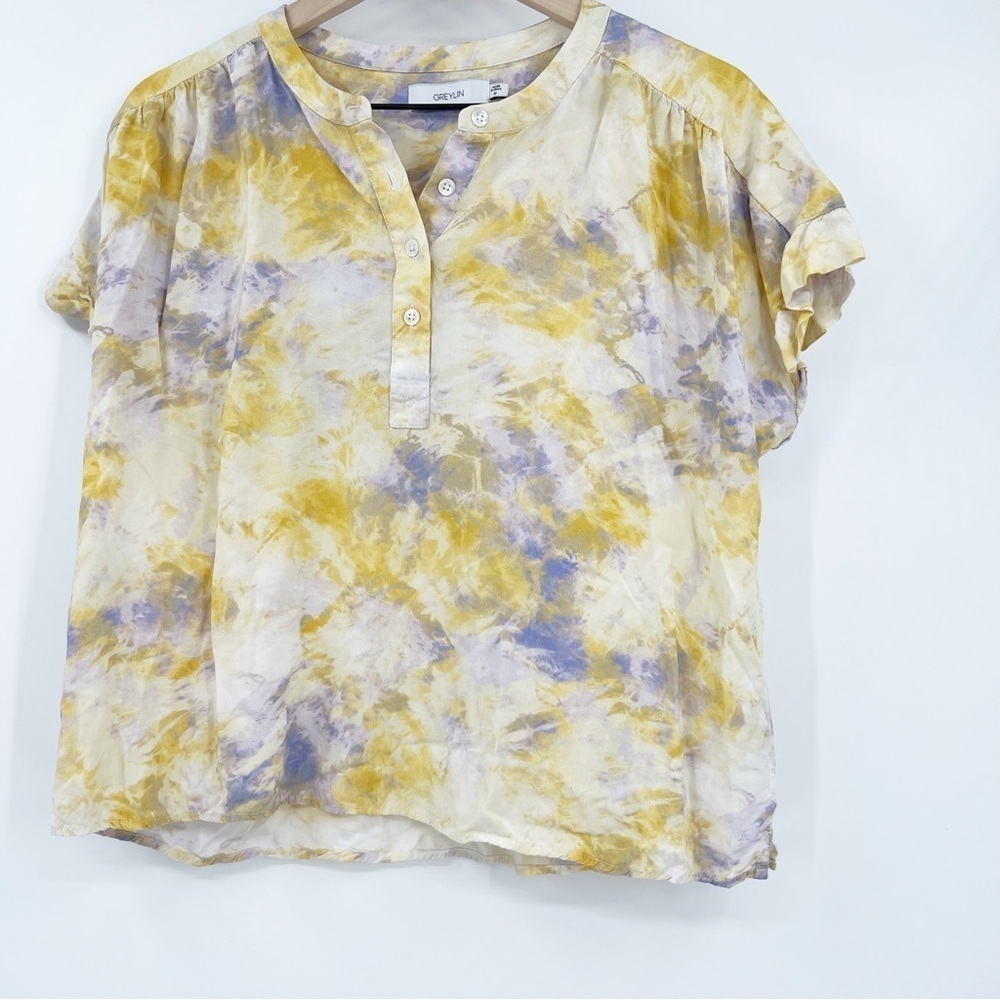 Greylin Yellow Abstract Rayon Top Size M Boxy Henley Cuff Sleeve